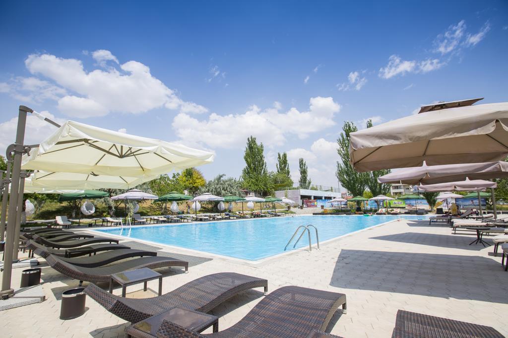 Cross Health Spa Center Erywań Zewnętrze zdjęcie