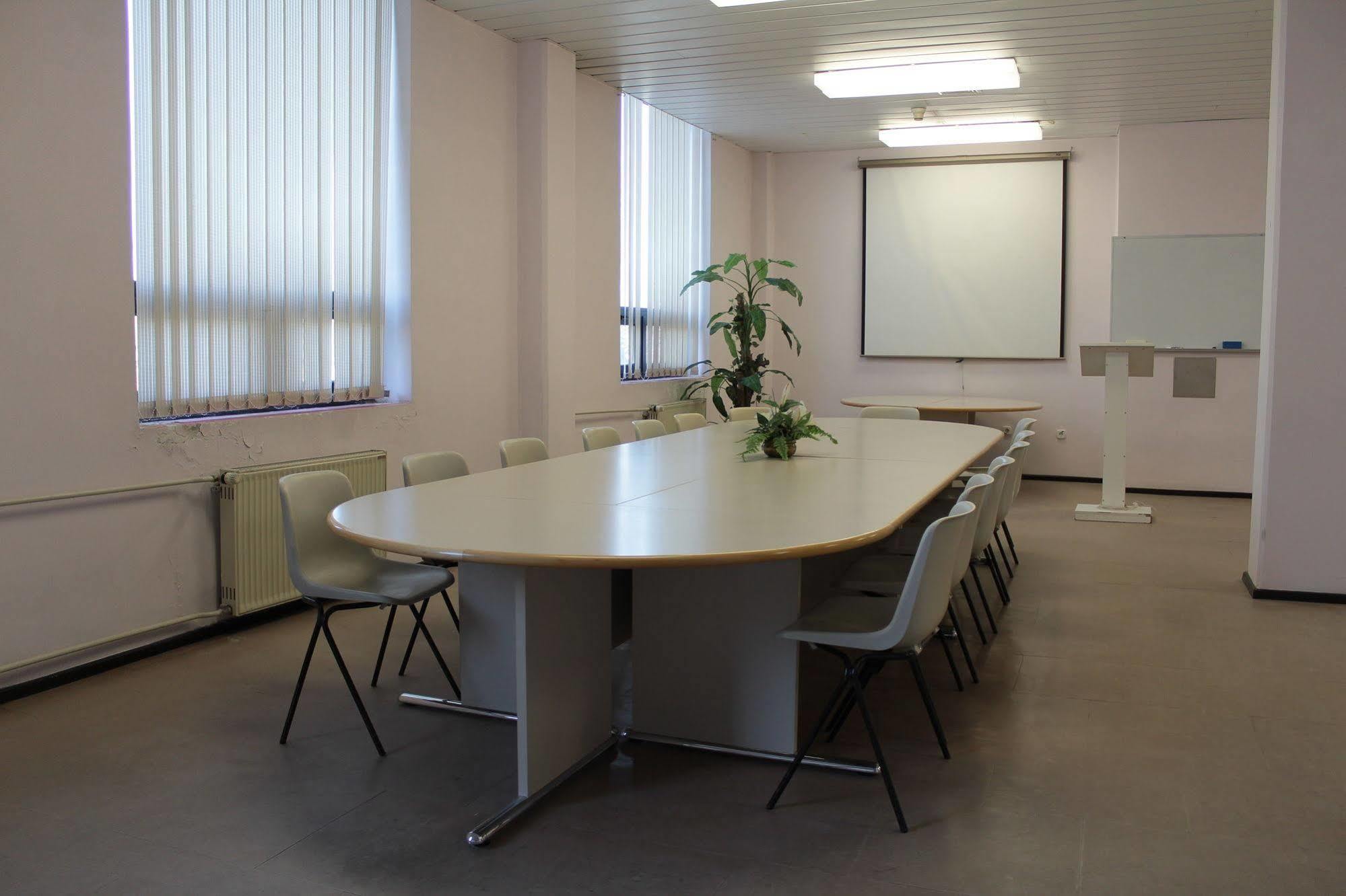 Cross Health Spa Center Erywań Zewnętrze zdjęcie