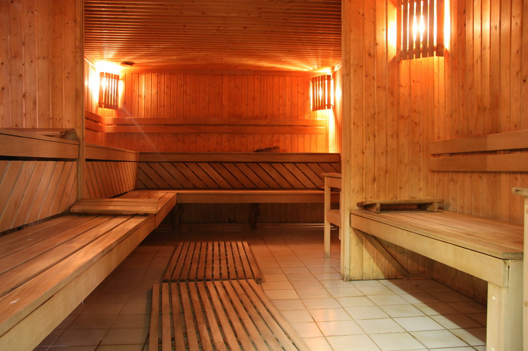 Cross Health Spa Center Erywań Zewnętrze zdjęcie